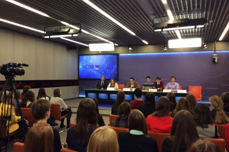 Преподаватели и студенты департамента приняли участие в первом Евразийском экономическом конгрессе