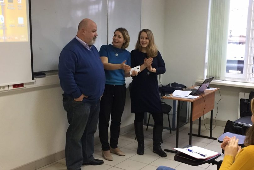 3 гостя во время 1 встречи Иллюстрация к новости: 3 гостя во время 1 встречи